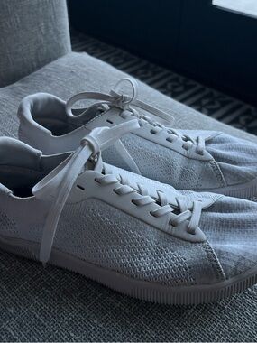 White Women's Athletic Sneakers - Lightweight Knit Trainers